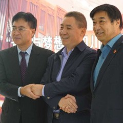热博再出手公益，为四川25所小学捐赠热博高科技钢琴