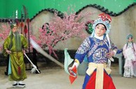 古典与现代的完美结合－热博双排键电子琴在京剧中担当伴奏 